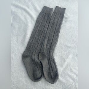 Gray Cable Knit Men's Socks
